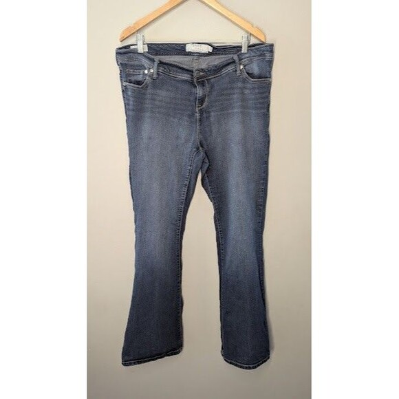 Torrid Jeans Women’s 18T Luxe Slim Boot Dark Blue Stretch Denim Plus Casual Plus - Picture 1 of 5
